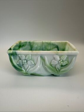 Akro Agate Slag Planter with Daffodil Design, Green White Swirls, C1930’s💐💐